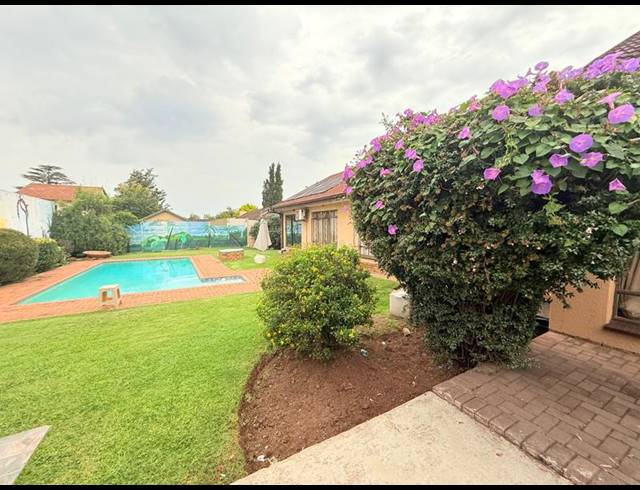 4 BEDROOM HOUSE FOR SALE IN VANDERBIJLPARK SE 7